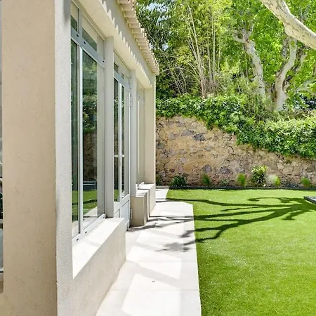 Neuf De 210 M2 En Centre Avec Jardin *